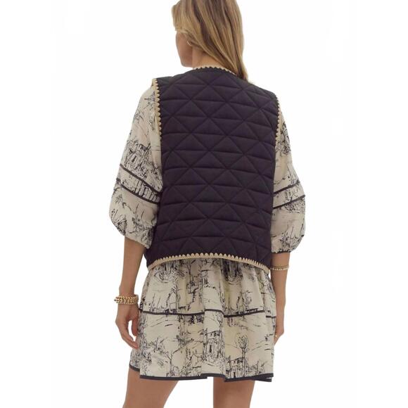 NEW ENTRO scalloped trim vest in black tan - Picture 4 of 8
